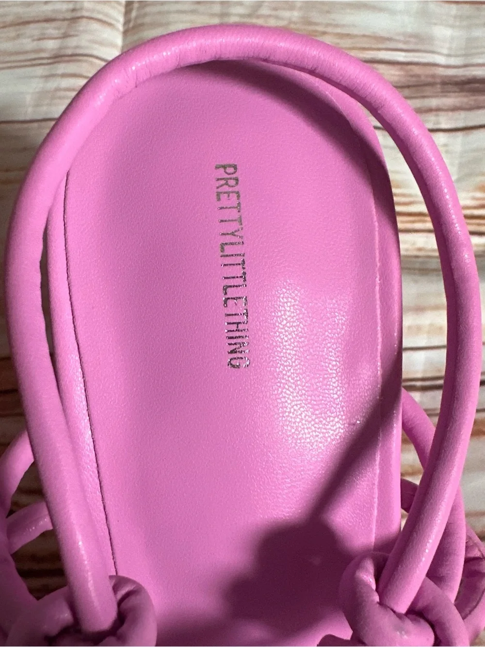 PrettyLittleThing pu tie